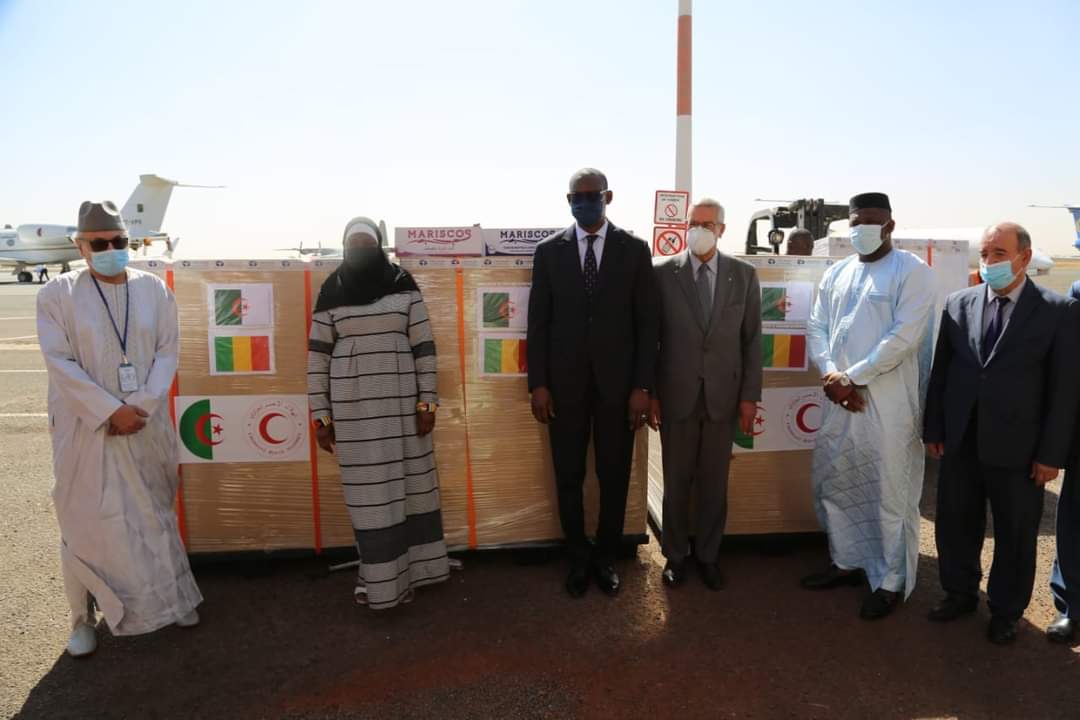 LUTTE CONTRE LE COVID-19 : l’Algérie fait don de 400 000 doses de vaccin au Mali